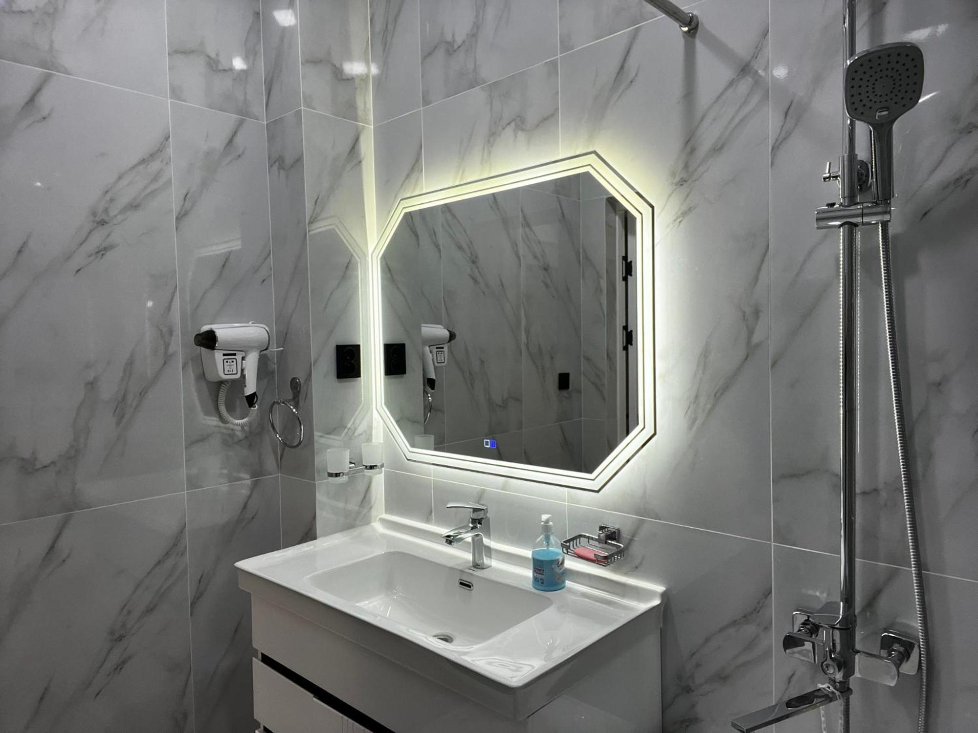 New Apartment Near The Savitsky Museum And Central Bazaar Nukus Buitenkant foto